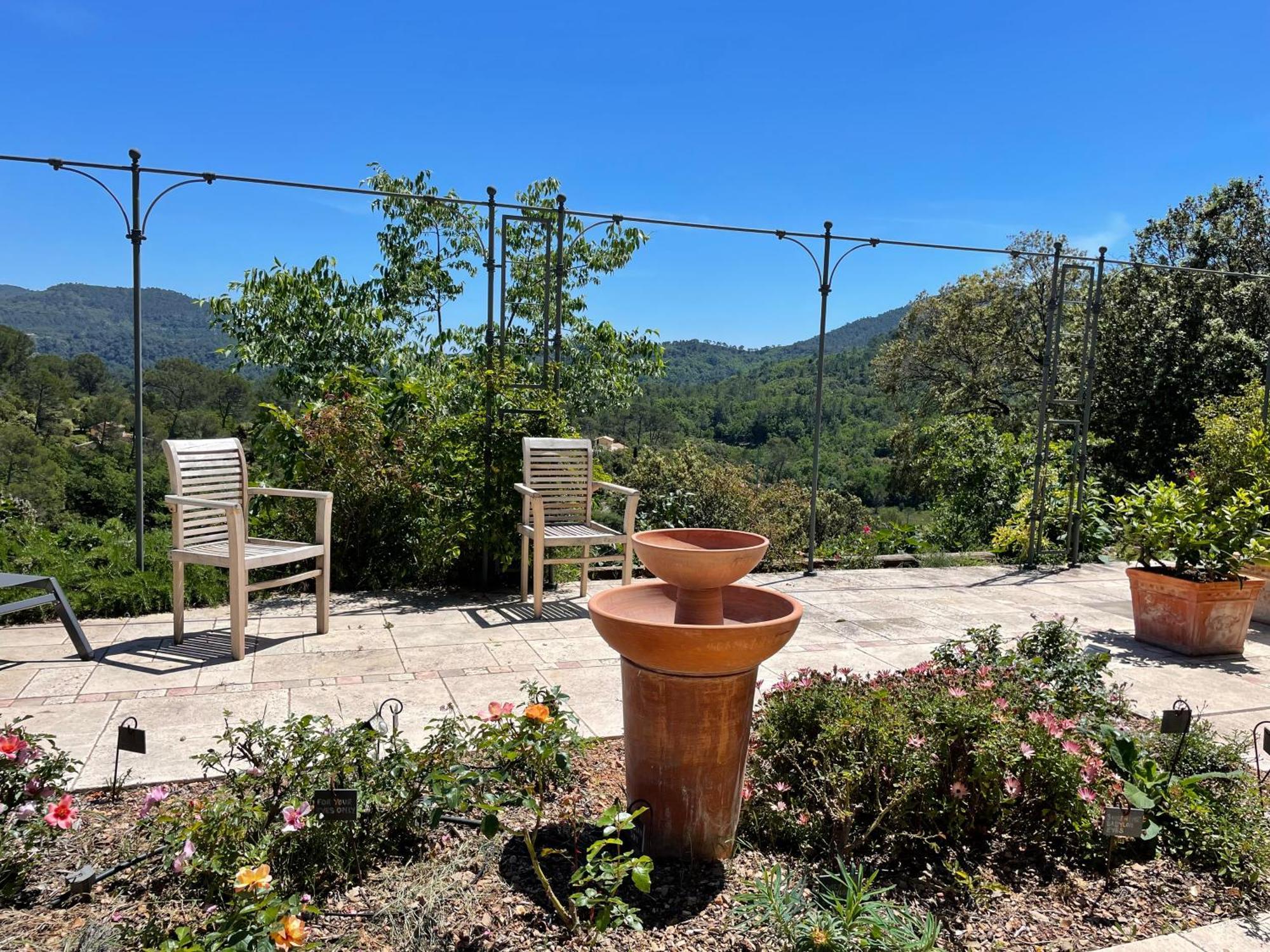 Les Jardins De La Capeliere * Meounes-les-Montrieux